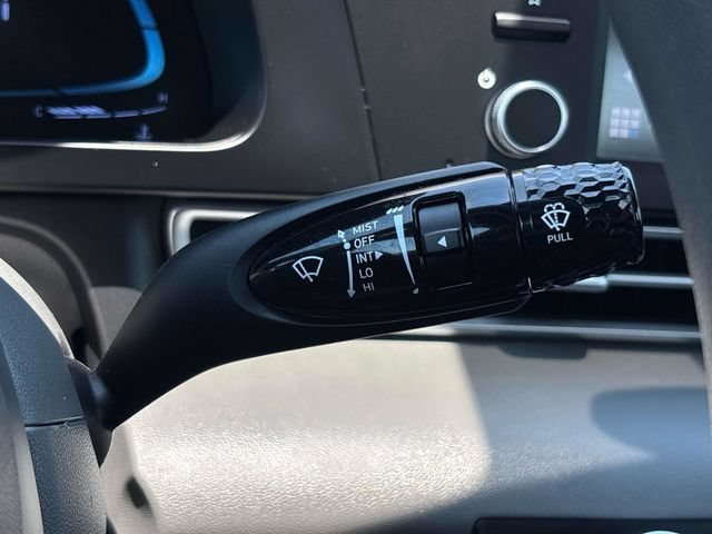 Certified 2024 Hyundai Elantra SE FWD image 26