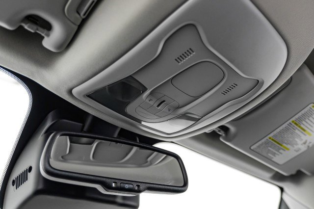 Used 2019 Jeep Renegade Latitude w/ Popular Equipment Group image 26