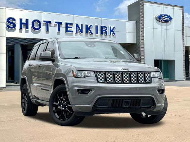 Used 2021 Jeep Grand Cherokee Laredo X image 1