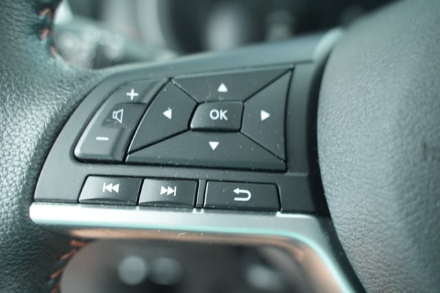 Used 2021 Nissan Kicks SR w/ SR Premium Package FWD image 33