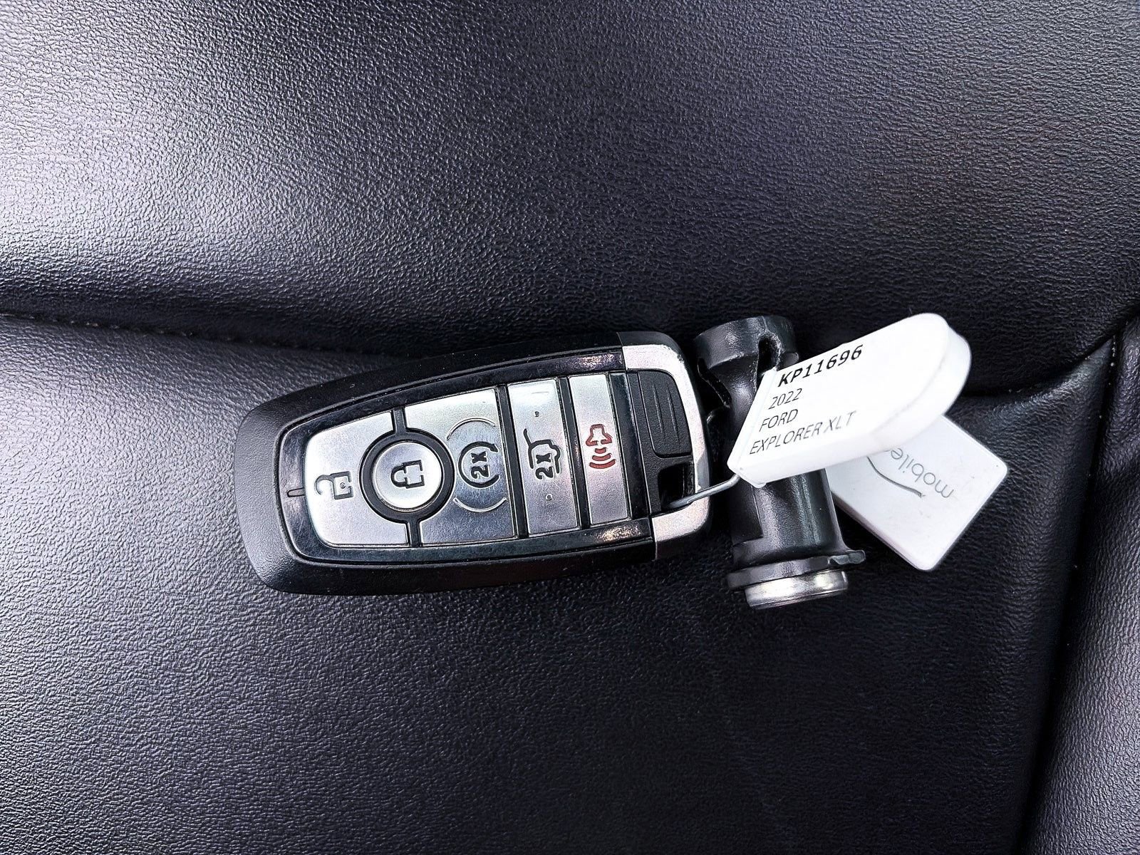 Used 2022 Ford Explorer XLT w/ Equipment Group 202A image 29