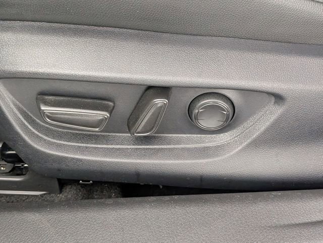 Used 2026 Toyota Camry SE w/ Convenience Package image 13