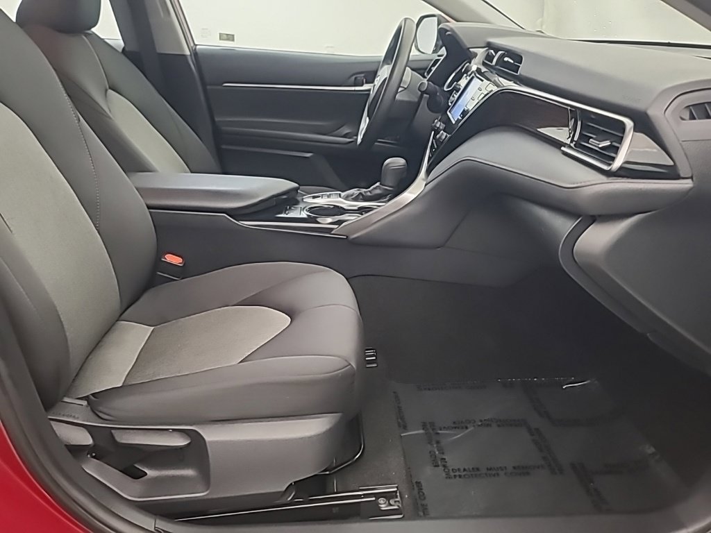 Used 2019 Toyota Camry LE FWD image 15