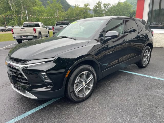 Used 2025 Chevrolet Blazer LT AWD/4WD image 15