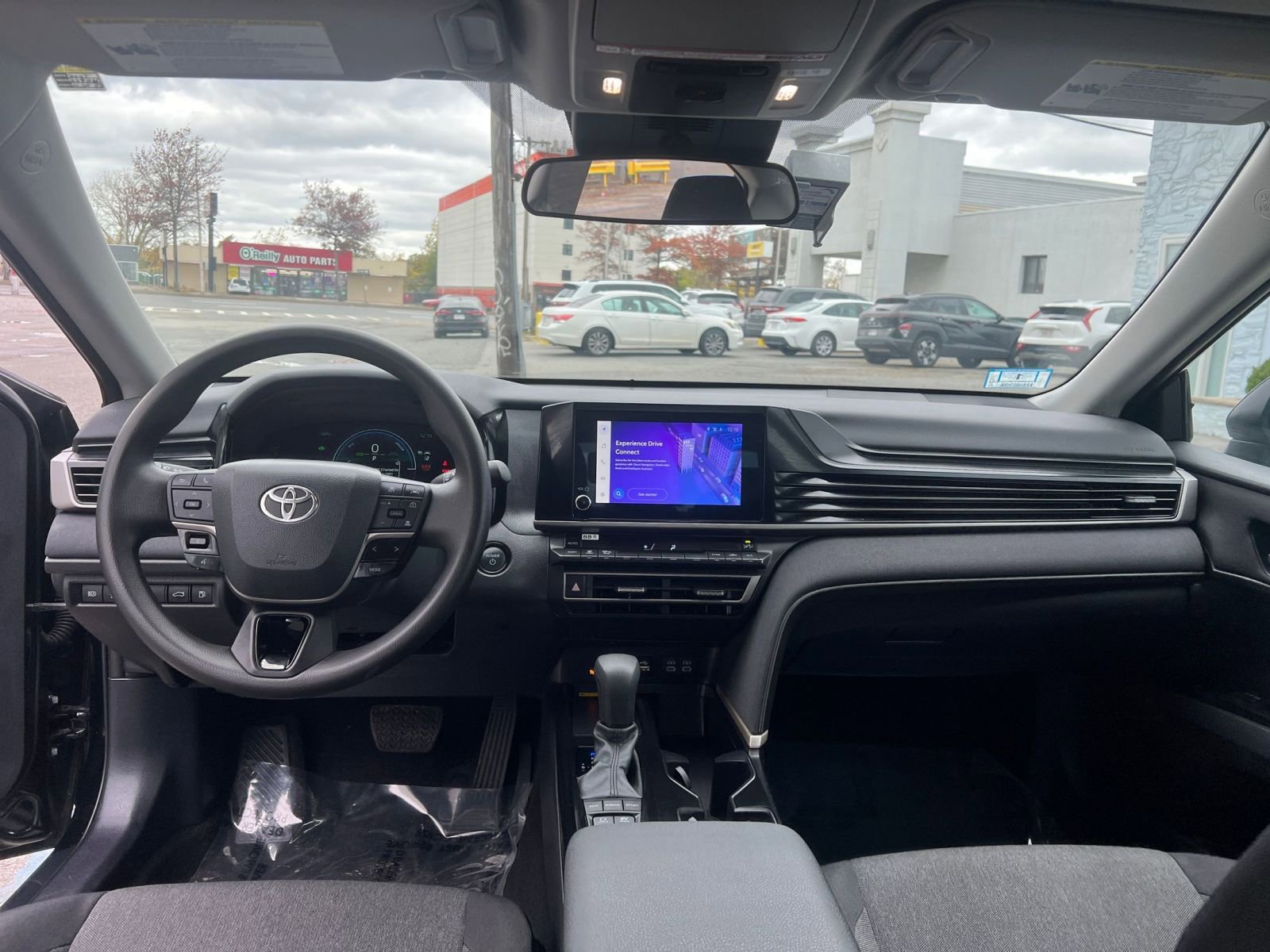 Used 2025 Toyota Camry LE image 33