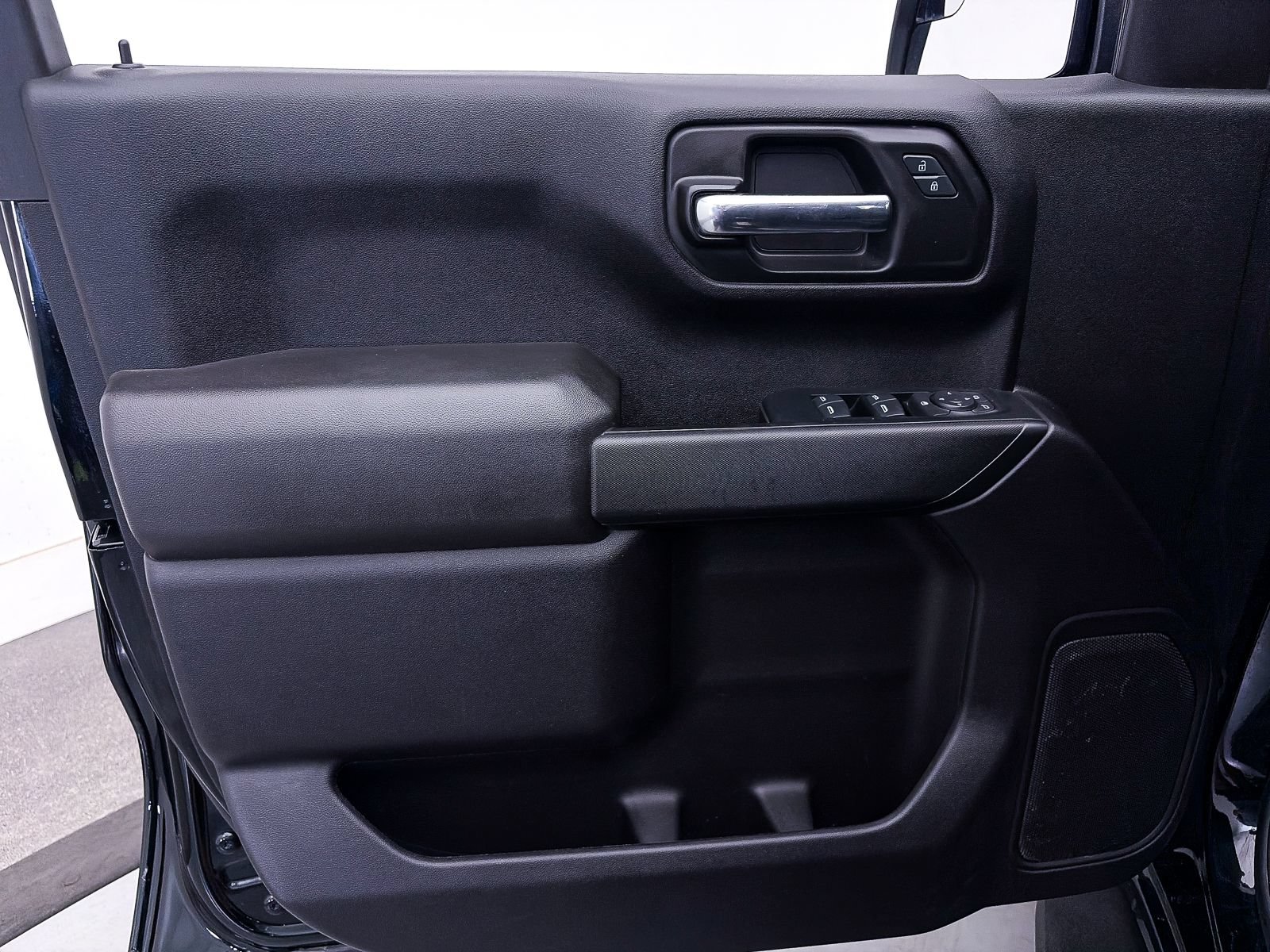 Used 2024 Chevrolet Silverado 1500 Custom AWD/4WD image 16