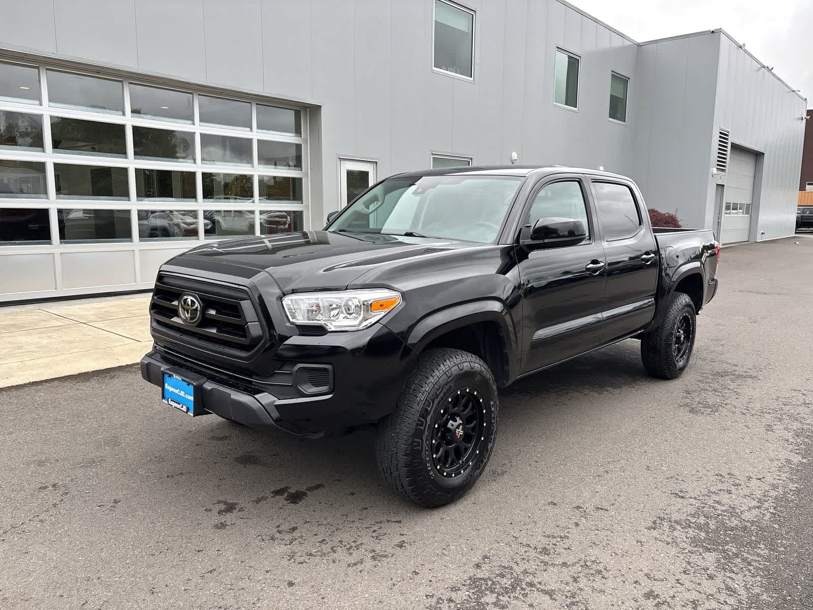 Used 2023 Toyota Tacoma SR AWD/4WD image 1
