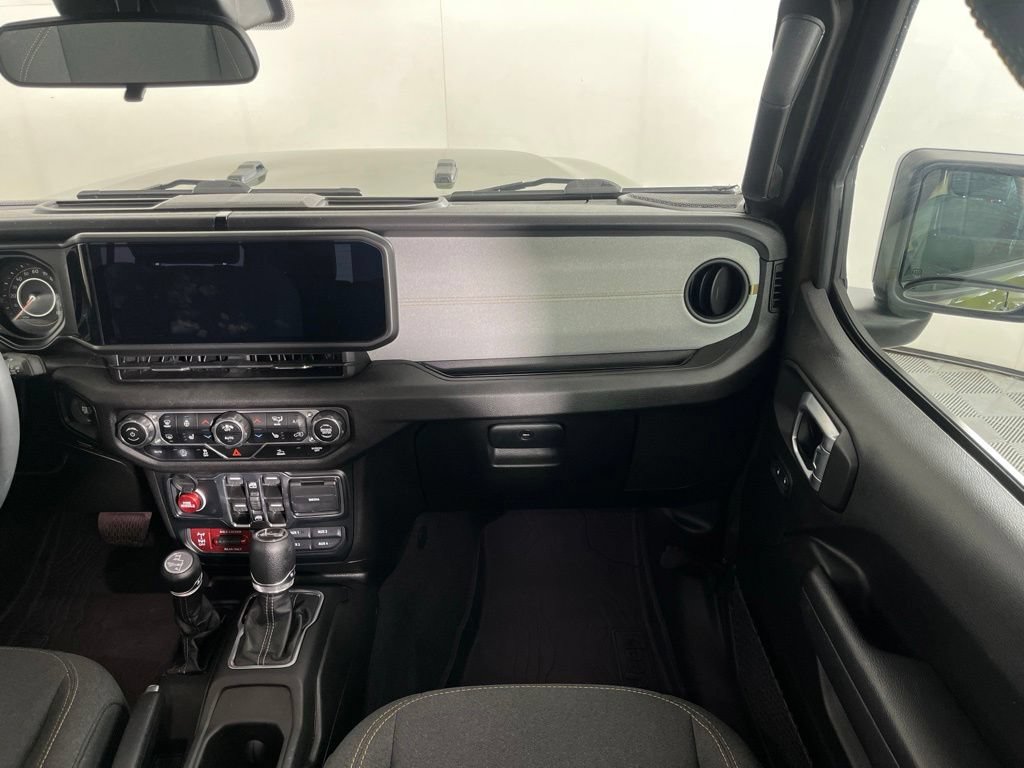 Used 2024 Jeep Wrangler Unlimited Sport AWD/4WD image 19