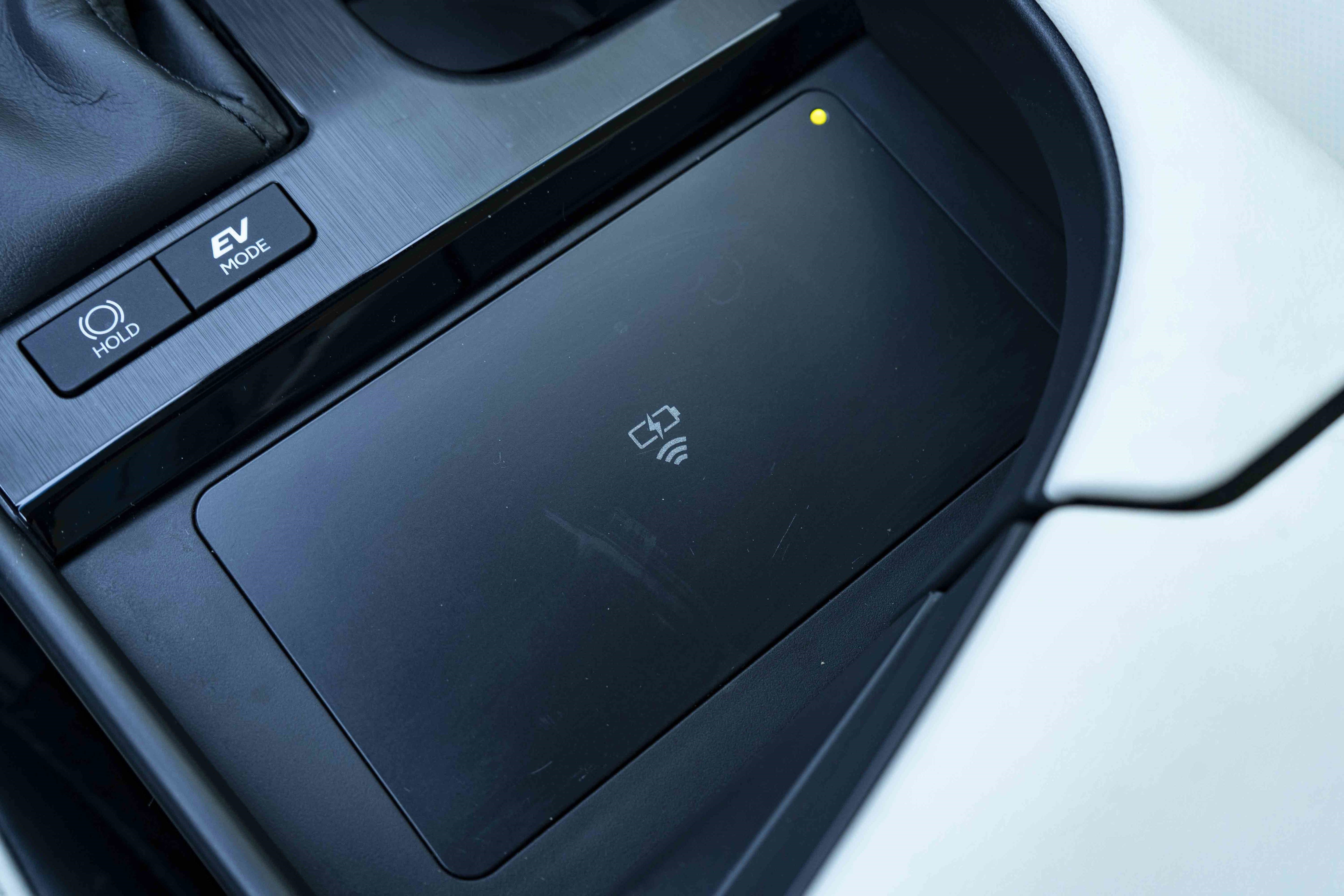 Used 2025 Lexus ES 300h w/ Premium Package image 29