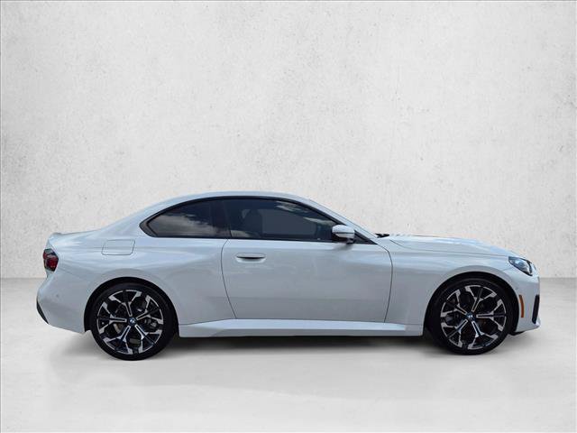 Used 2025 BMW 230i Coupe w/ Convenience Package RWD image 4