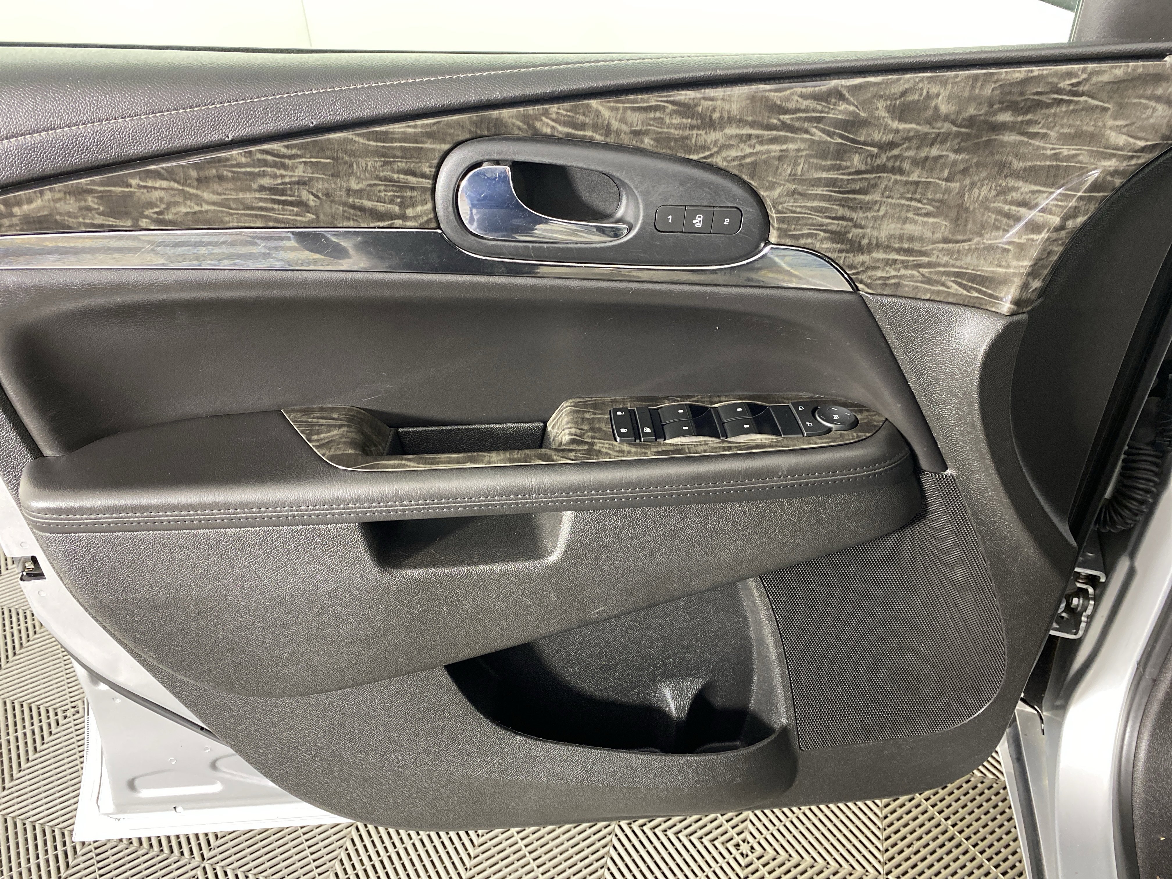 Used 2013 Buick Enclave Leather image 13