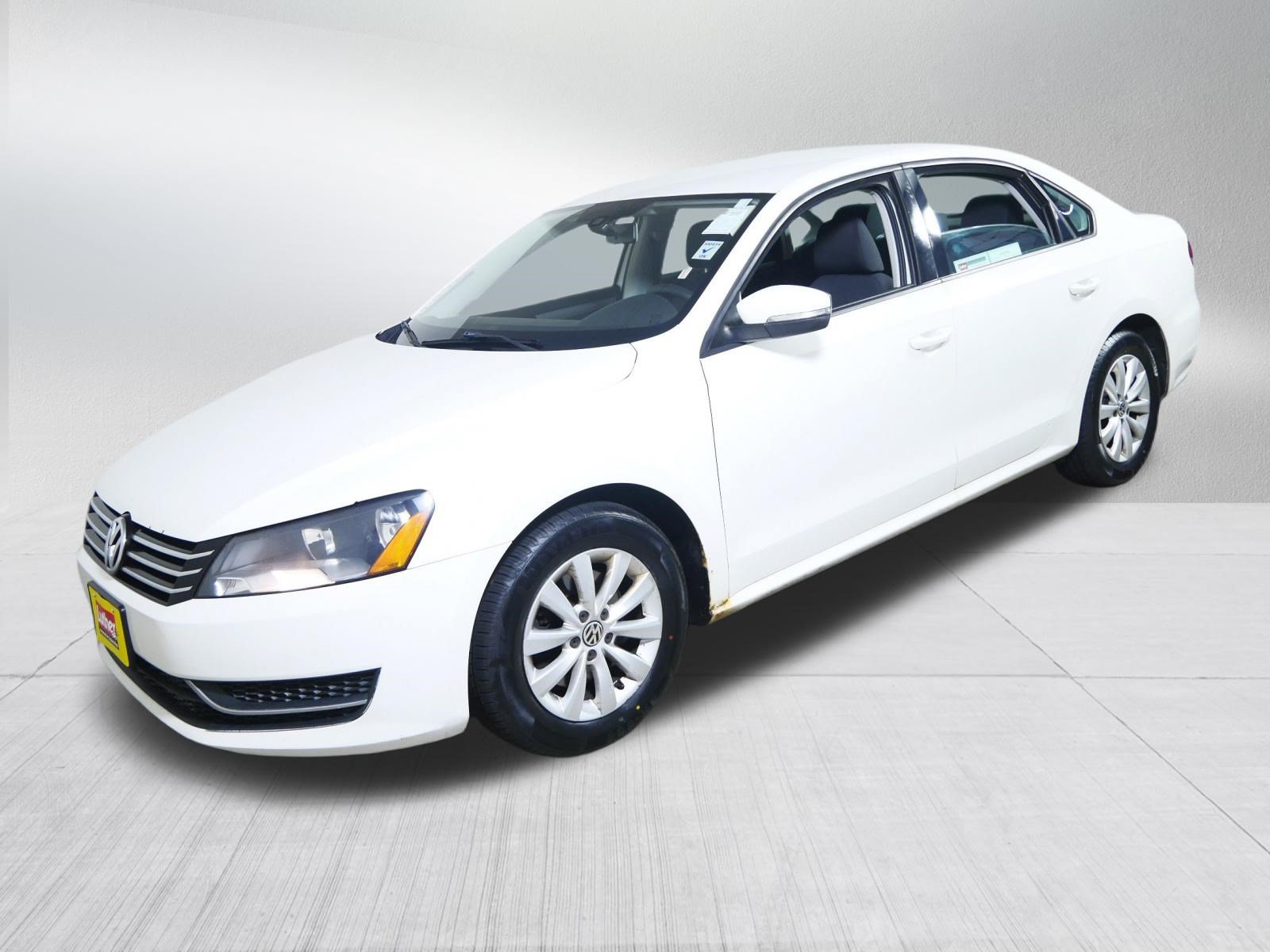 Used 2013 Volkswagen Passat 2.5 S FWD image 3