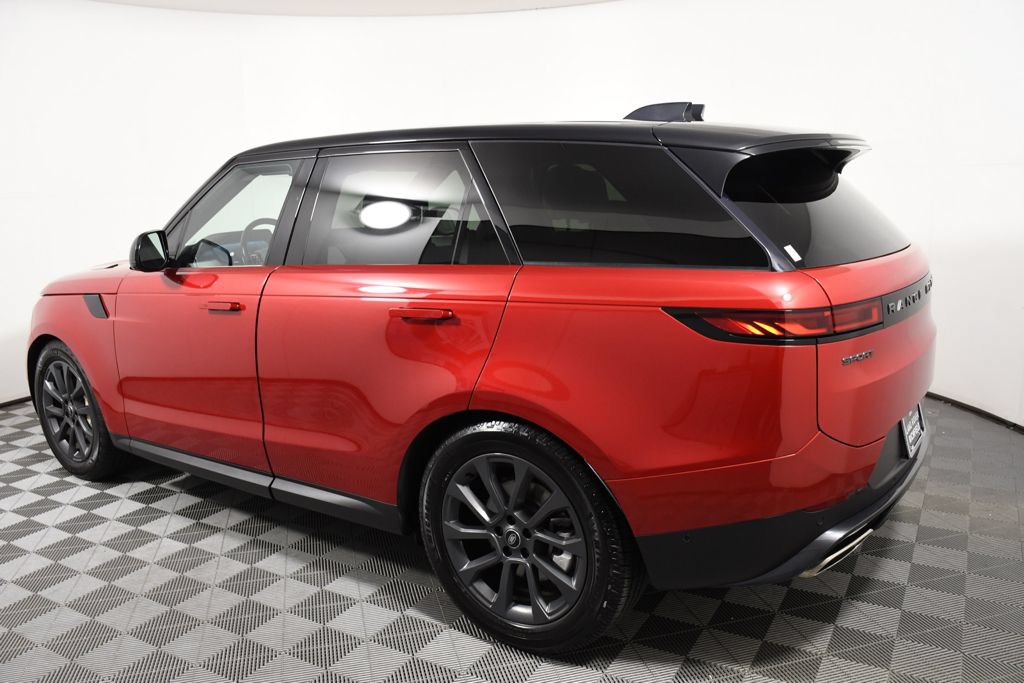 Used 2023 Land Rover Range Rover Sport SE AWD/4WD image 3