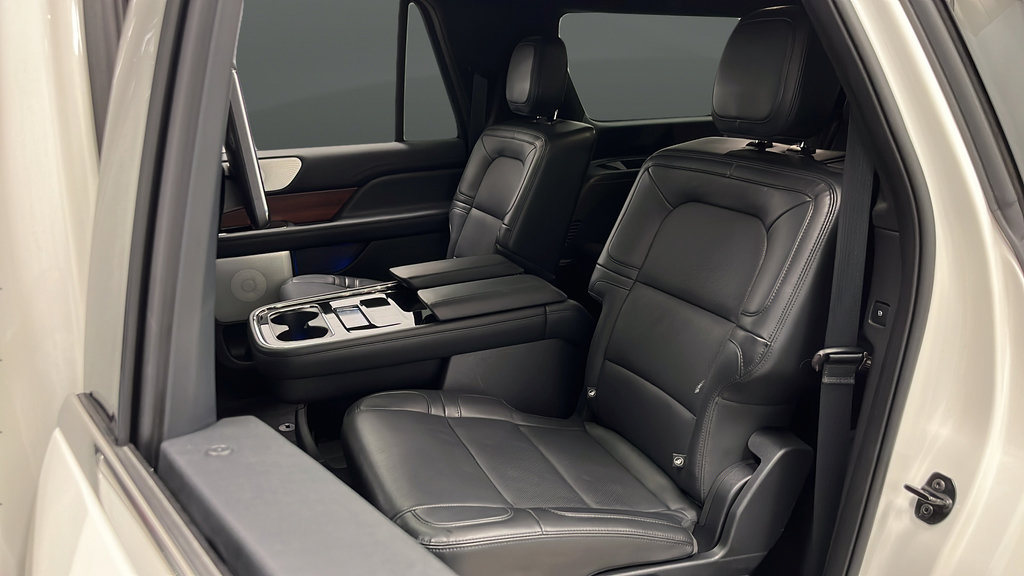 Used 2022 Lincoln Navigator L Reserve AWD/4WD image 23