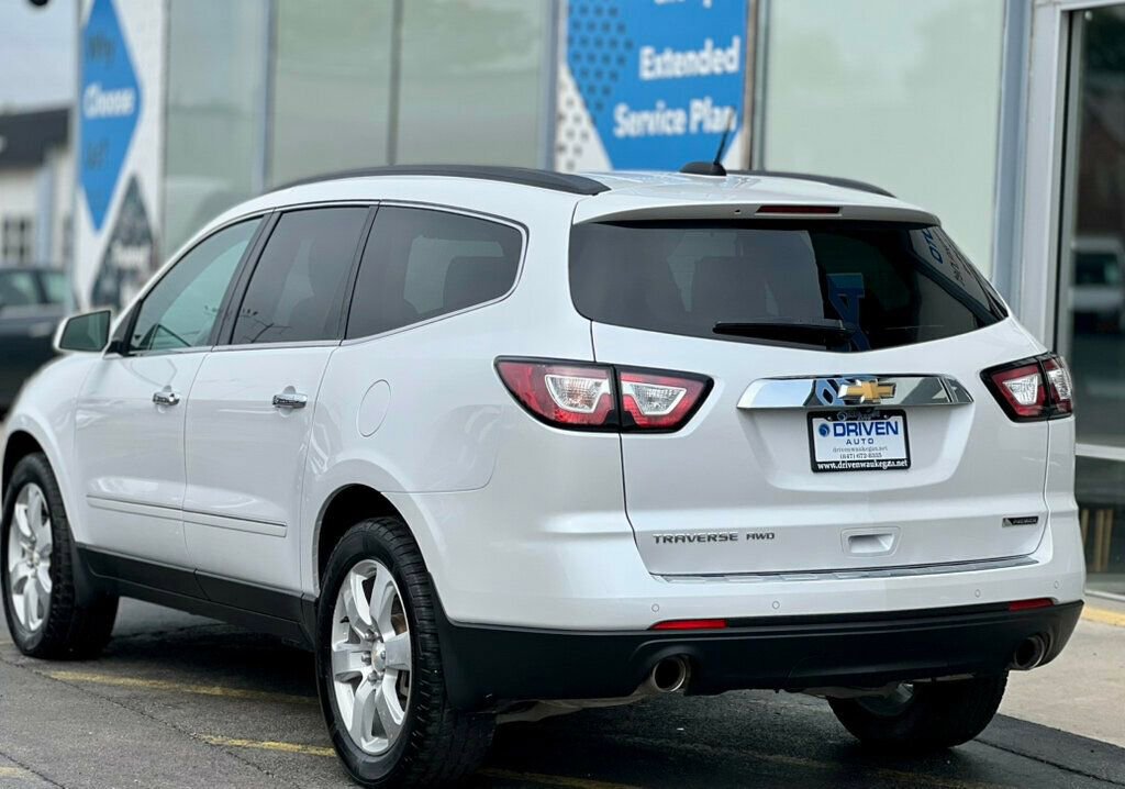Used 2017 Chevrolet Traverse Premier image 33