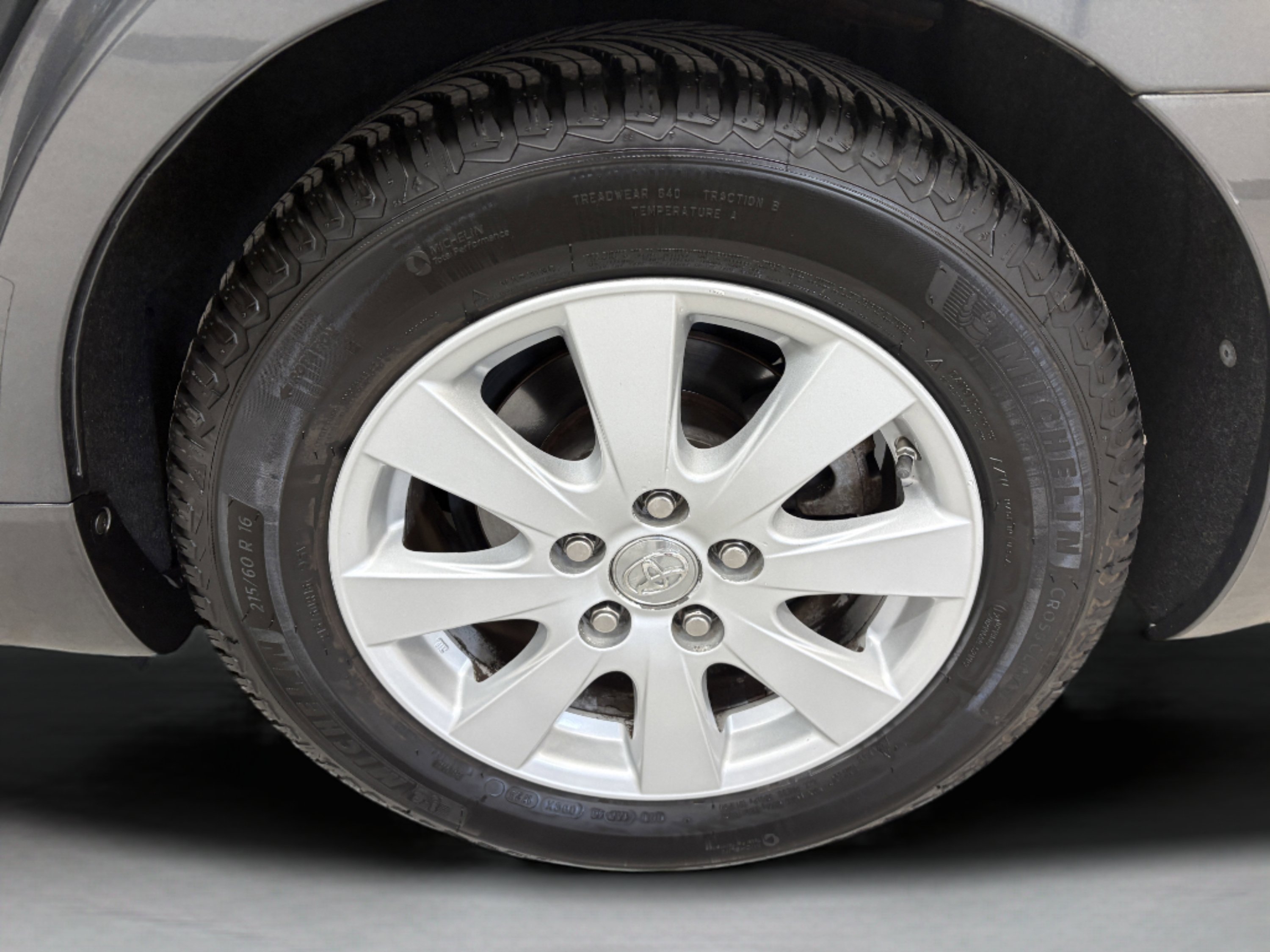 Used 2007 Toyota Camry XLE FWD image 7