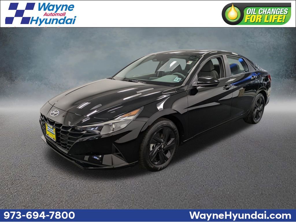 Used 2023 Hyundai Elantra SEL image 1