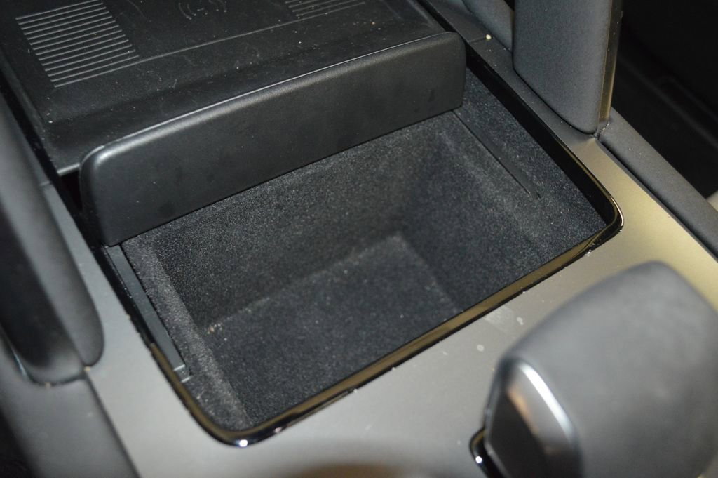 Used 2025 Land Rover Discovery Sport S image 32