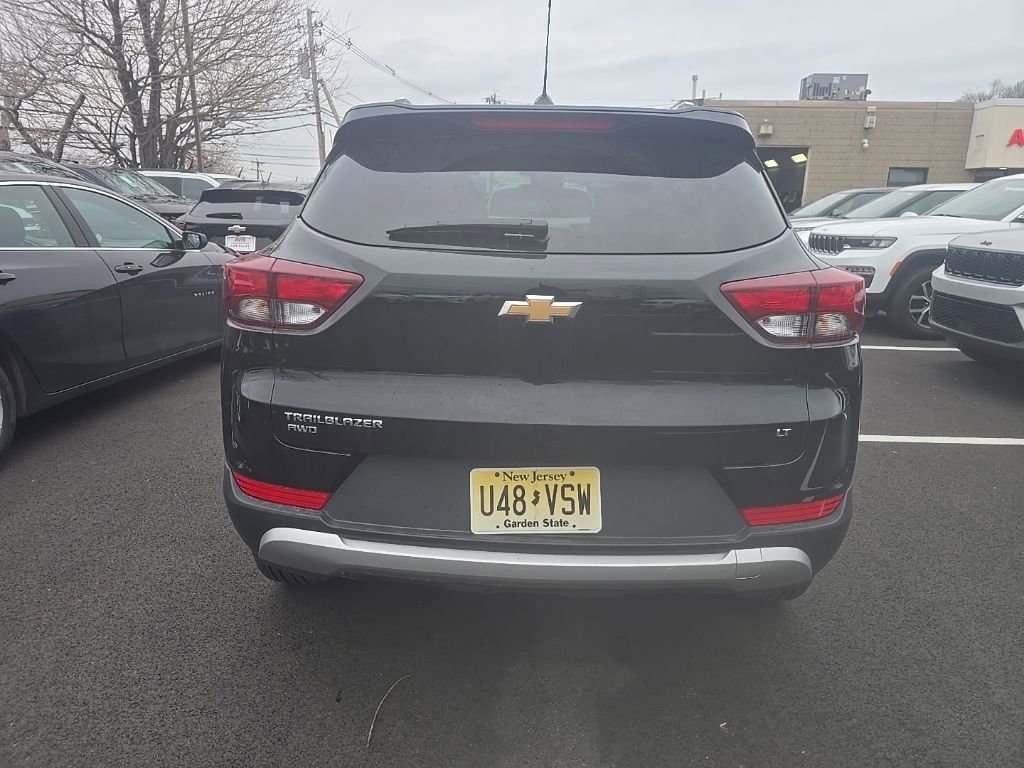 Used 2025 Chevrolet TrailBlazer LT AWD/4WD image 5