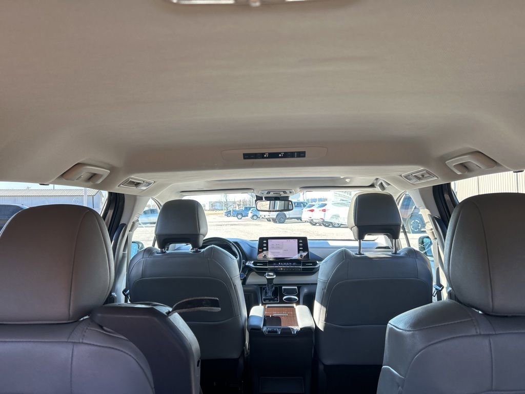 Used 2021 Toyota Sienna XLE image 28