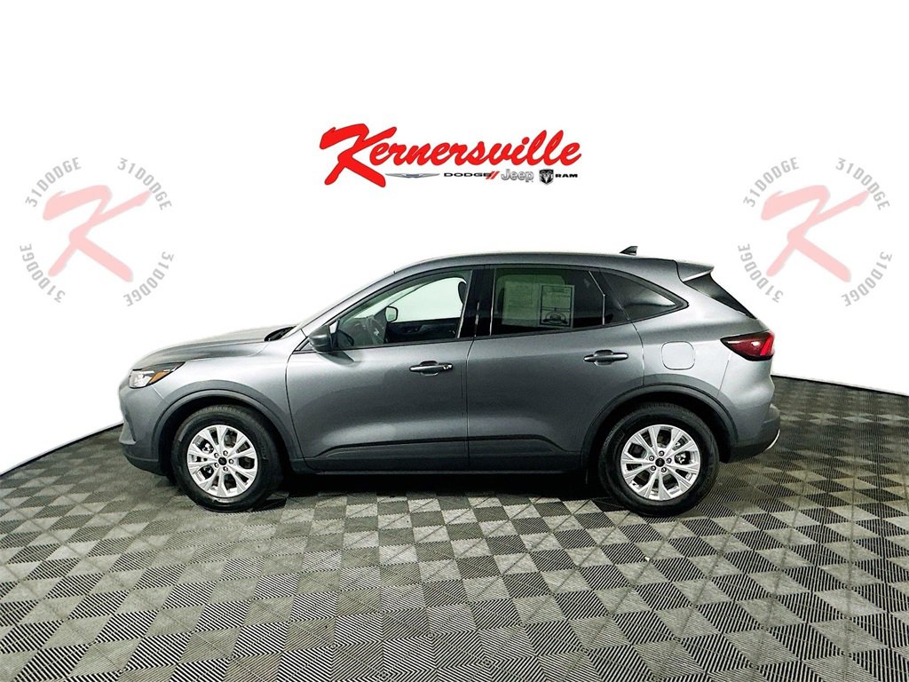 Used 2025 Ford Escape Active image 4