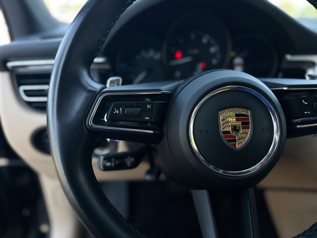 Used 2024 Porsche Macan Turbo AWD/4WD image 30