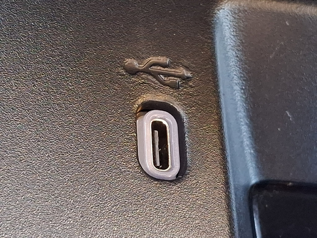 Certified 2026 Toyota Corolla Cross LE FWD image 30