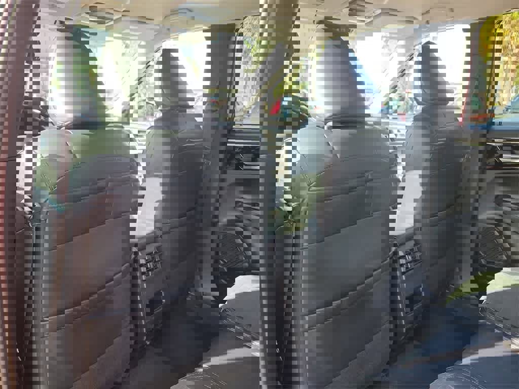 Used 2024 Mitsubishi Outlander SE image 12