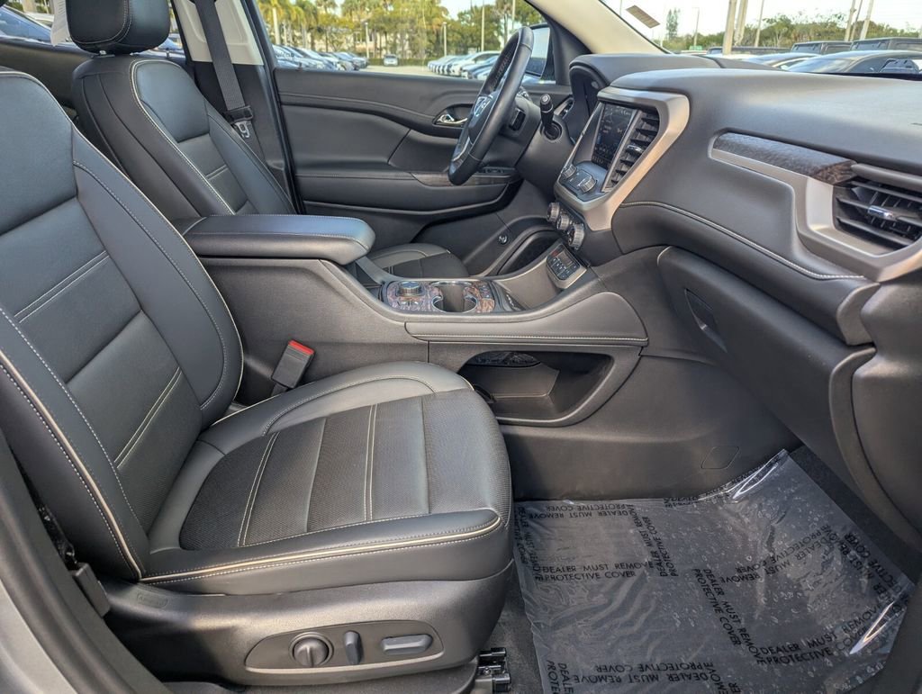 Used 2023 GMC Acadia Denali w/ Trailering Package image 10