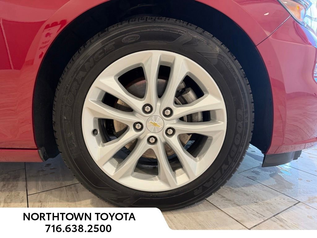 Used 2018 Chevrolet Malibu LT FWD image 9