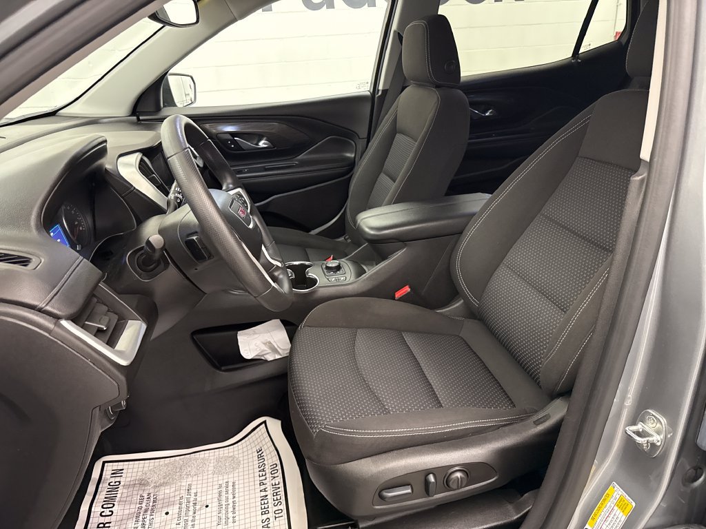 Used 2023 GMC Terrain SLE w/ Driver Convenience Package AWD/4WD image 10