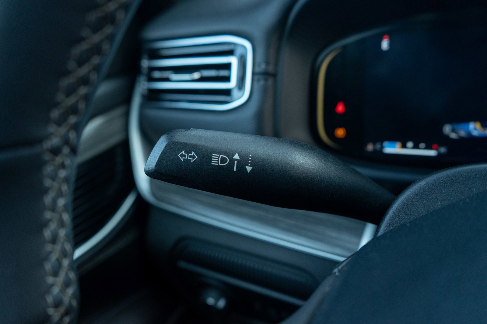 Used 2023 Jeep Wagoneer L Series II image 27