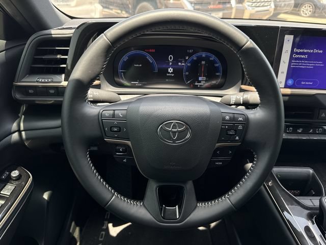 Used 2024 Toyota Crown AWD/4WD image 12