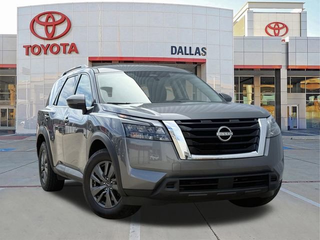 Used 2024 Nissan Pathfinder SV AWD/4WD image 1