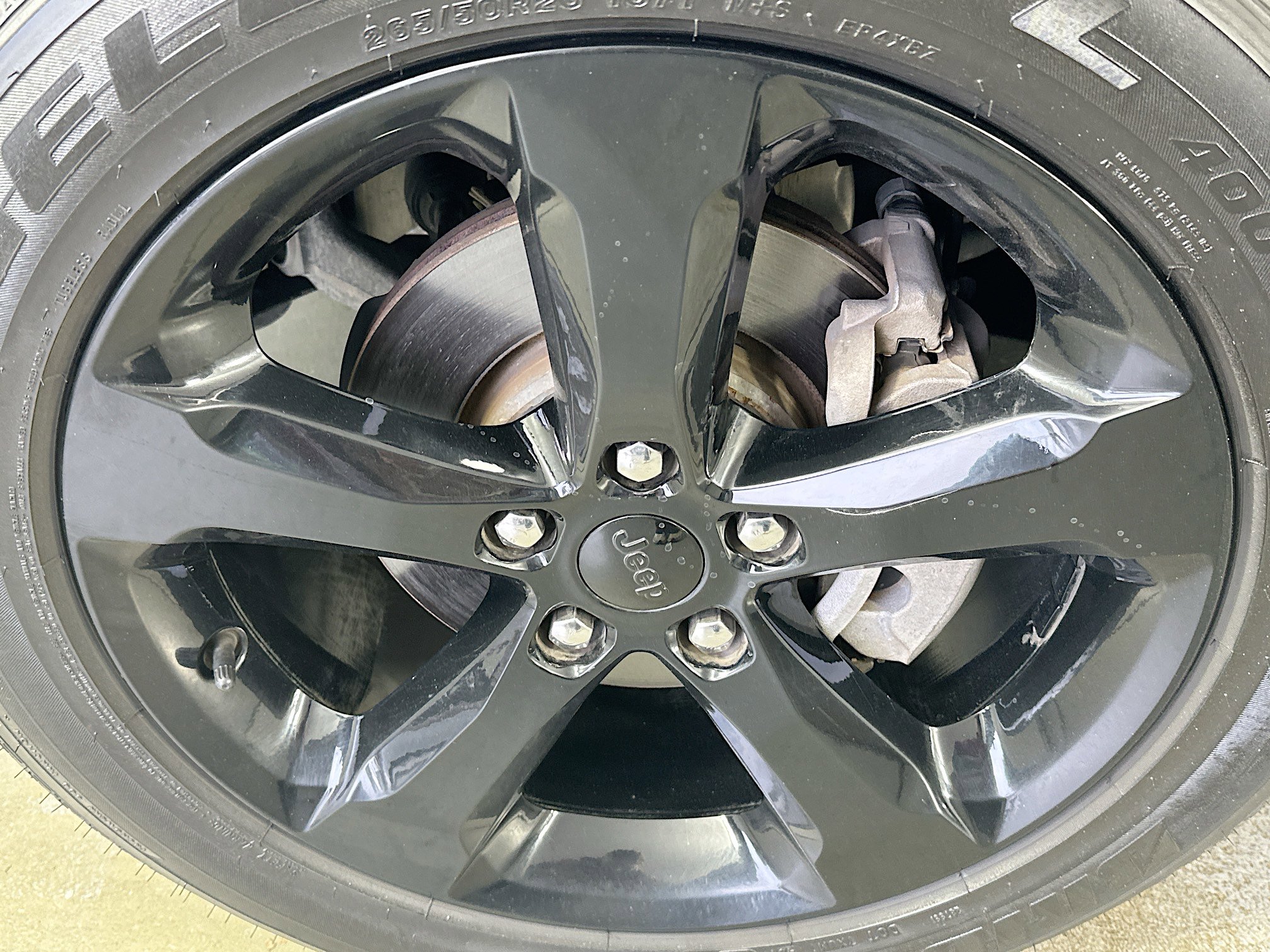 Used 2023 Jeep Grand Cherokee Altitude image 29