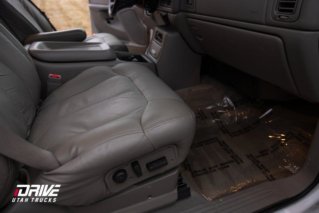 Used 2002 Chevrolet Silverado 2500 LT w/ Off-Road Skid Plate Pkg AWD/4WD image 13