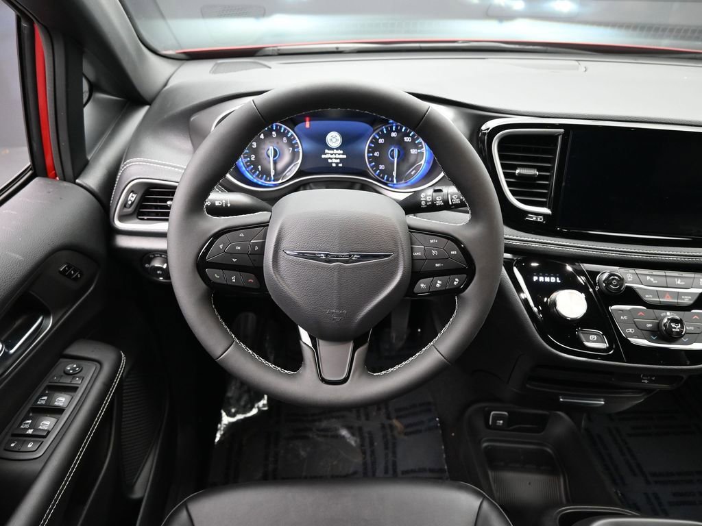 New 2026 Chrysler Pacifica Select w/ S Appearance Package FWD image 18