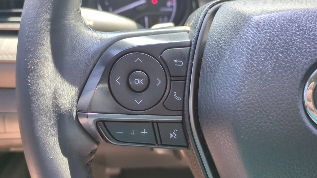 Used 2021 Toyota Camry SE FWD image 23