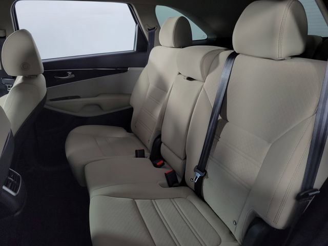 Used 2020 Kia Sorento LX image 18
