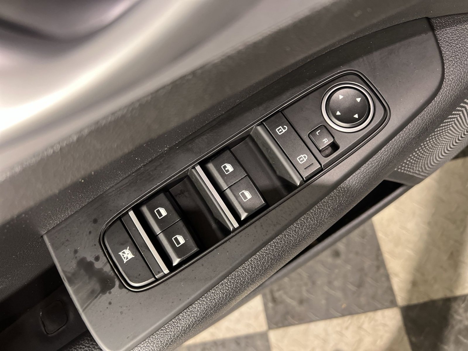 Used 2023 Kia Forte LXS w/ LXS Technology Package FWD image 32
