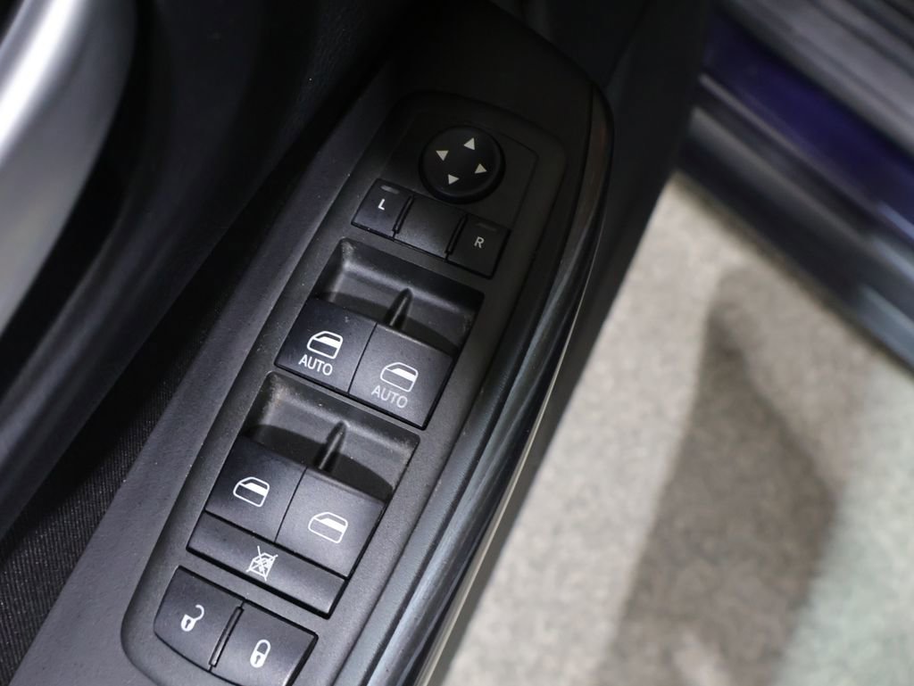 Used 2014 Jeep Cherokee Latitude w/ Comfort/Convenience Group AWD/4WD image 14
