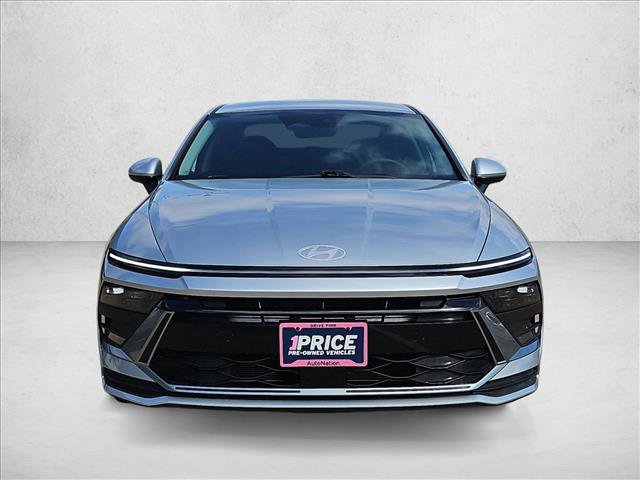Used 2025 Hyundai Sonata SE image 2