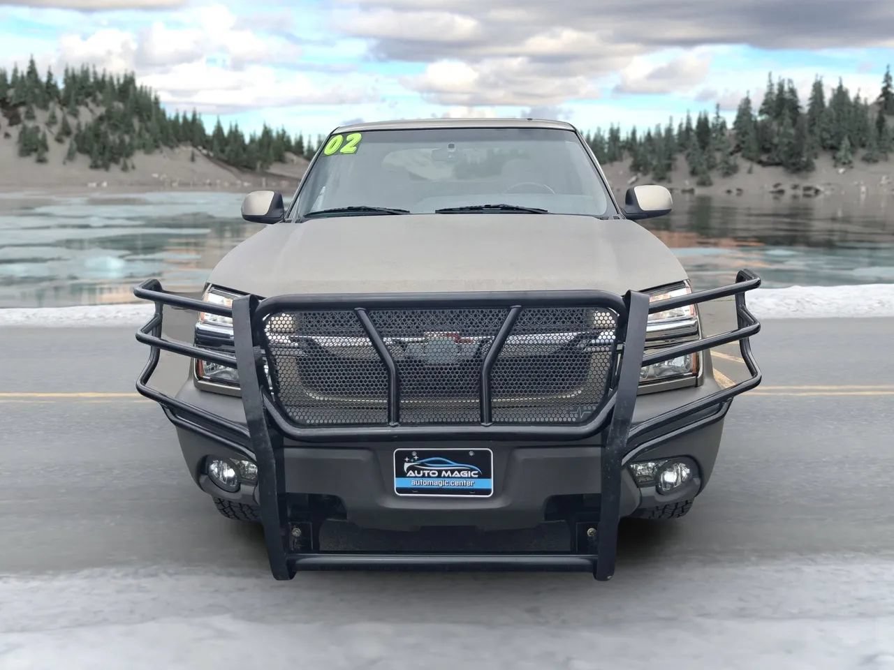 Used 2002 Chevrolet Avalanche 2500 w/ Convenience Pkg AWD/4WD image 9