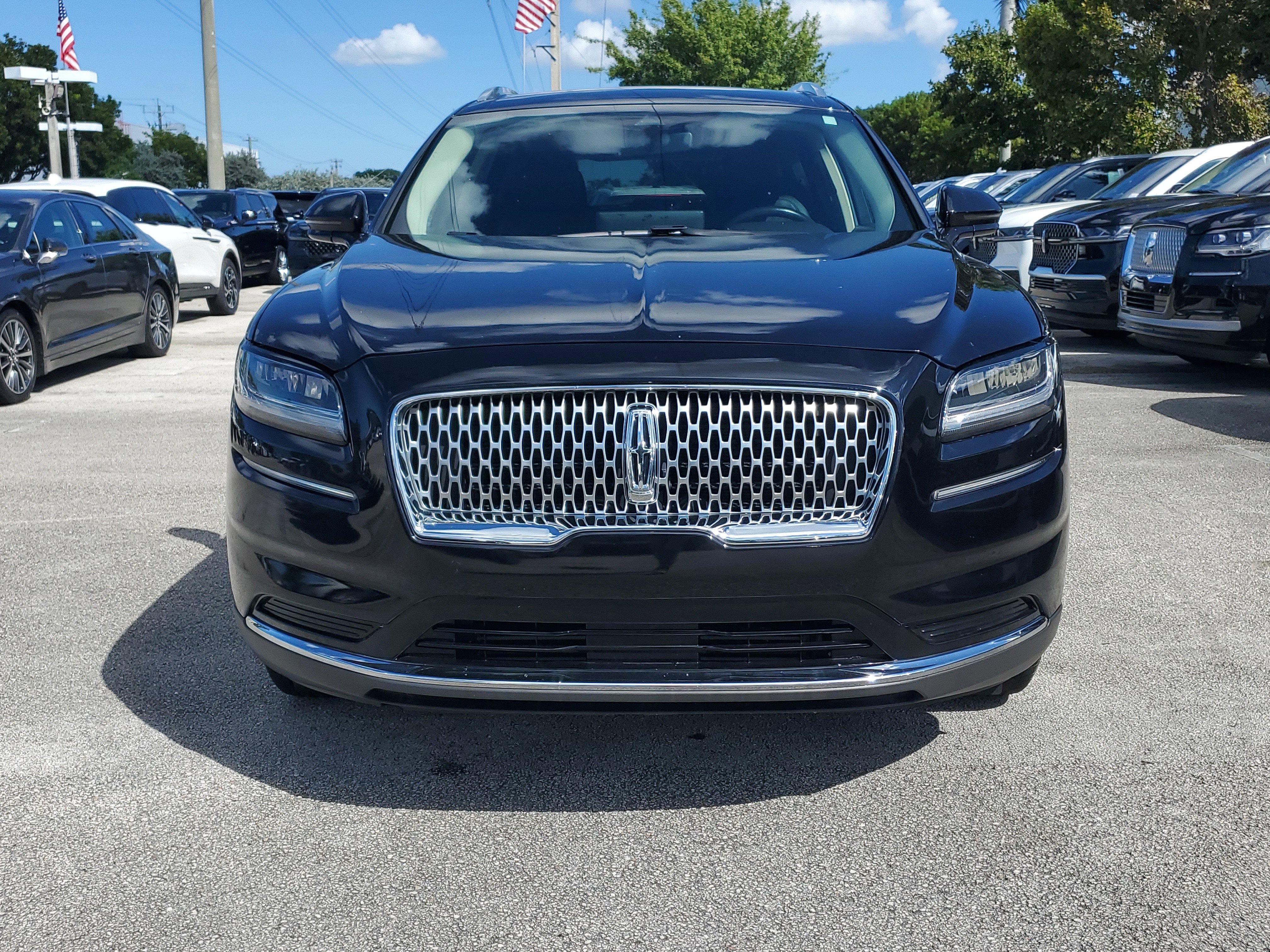 Certified 2022 Lincoln Nautilus FWD image 2