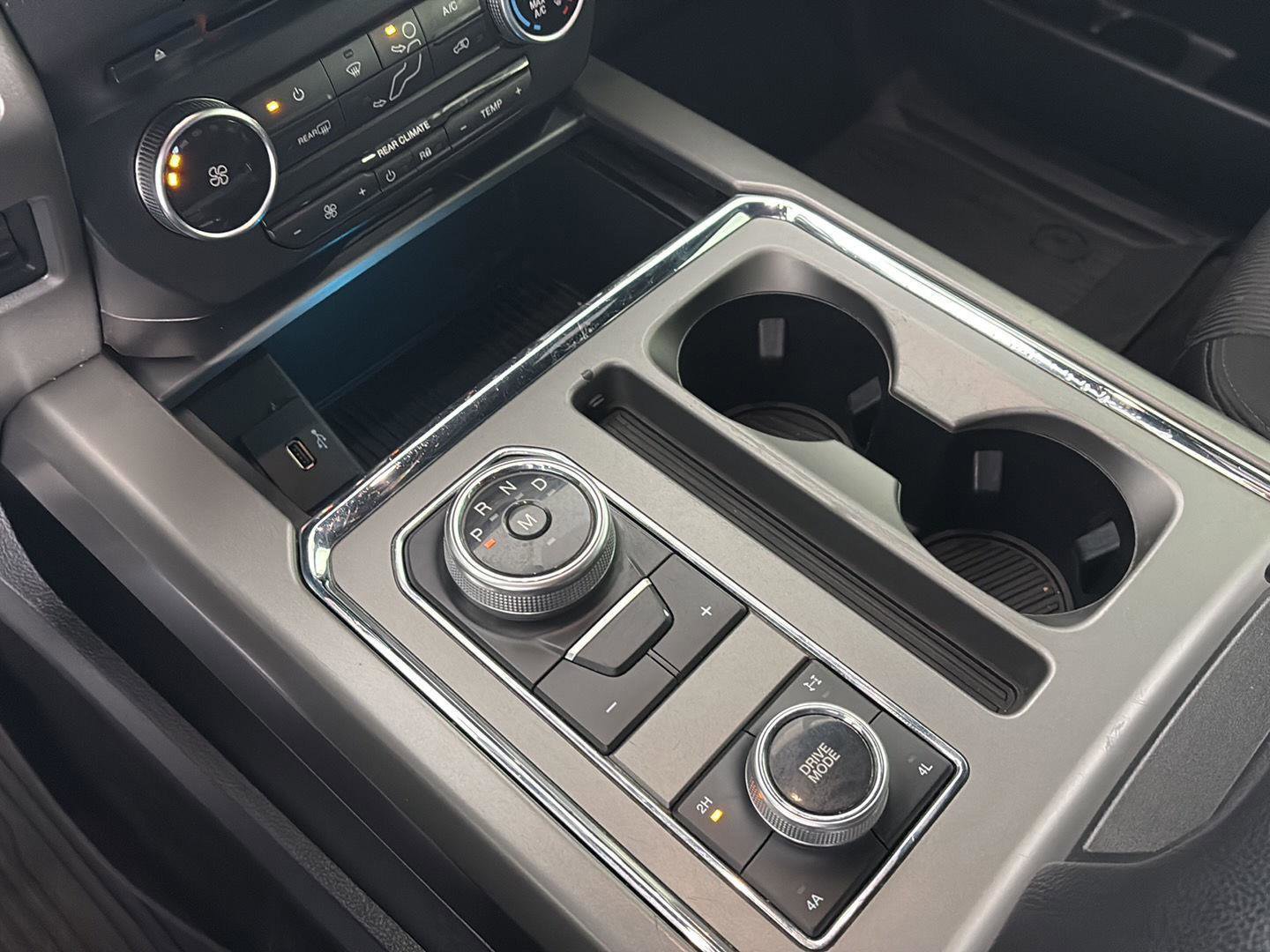 Used 2018 Ford Expedition XLT image 35