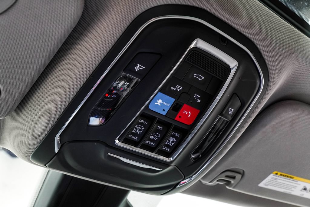 Used 2022 Jeep Wagoneer Series III w/ Premium Group I AWD/4WD image 43