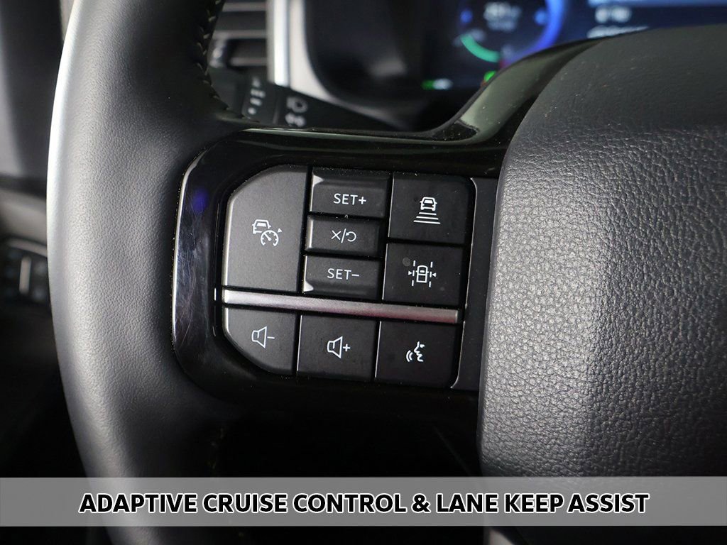 Used 2023 Ford F150 Lightning Platinum image 6