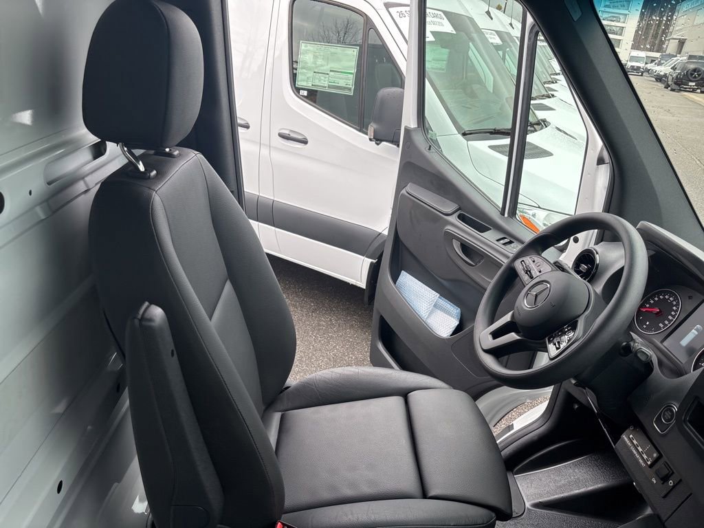 Used 2022 Mercedes-Benz Sprinter 3500 image 25