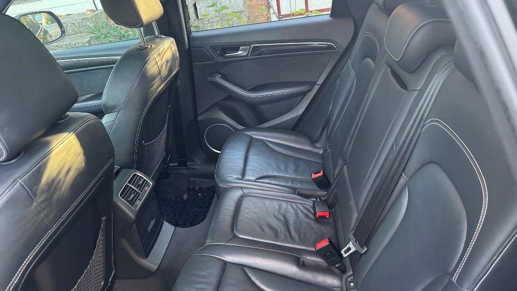 Used 2016 Audi SQ5 Premium Plus w/ Technology Package image 8