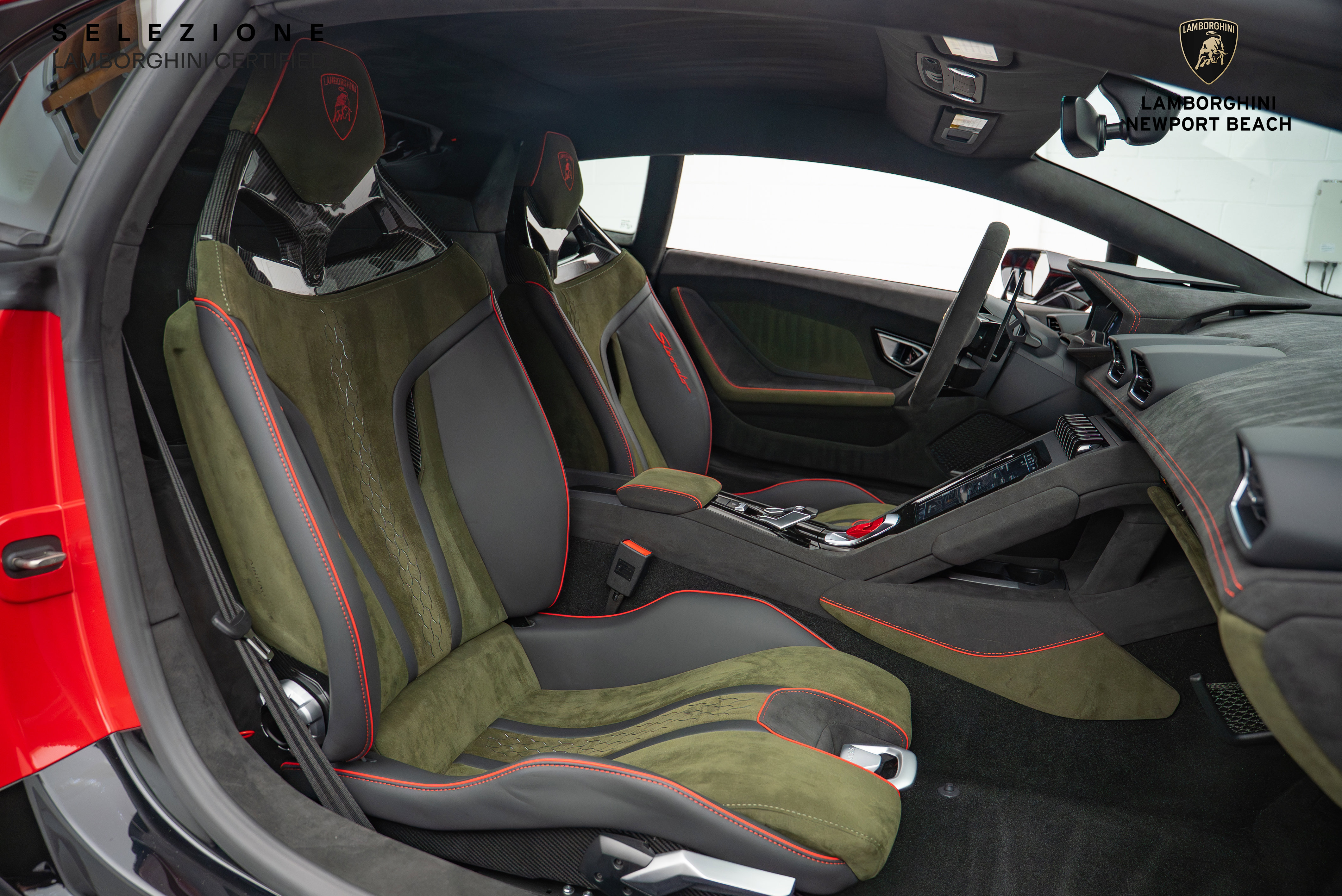 Used 2024 Lamborghini Huracan Sterrato image 27